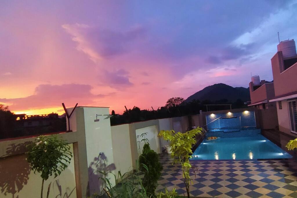 Nine Hill Villa - 2Bhk Private Villa With Pool Udaipur Luaran gambar